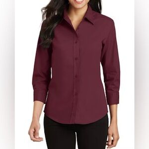 Signature By Larry Lavine Petite Color Wine/Burgundy Shirt For Women Size PXL